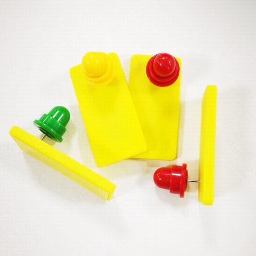 UHF RFID animal ear tag with temperature sensor