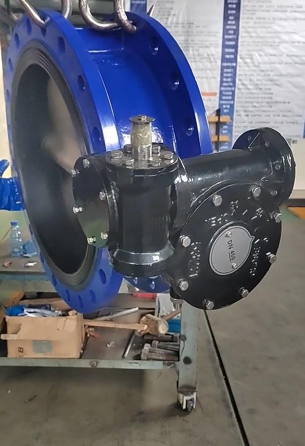 12" cast steel flanged butterfly valve
