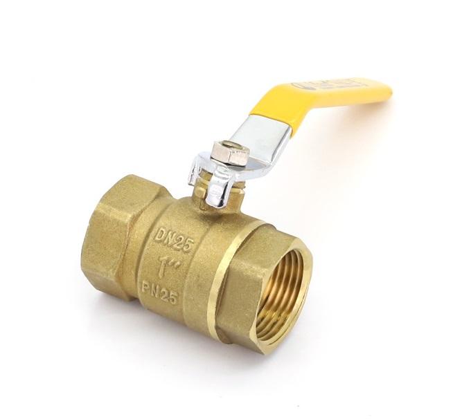 7/8" lever operated NPT threaded brass ball valve